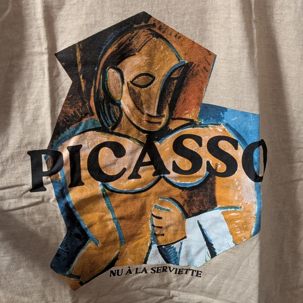 Picasso Graphic T-Shirt - Picture 2 of 2
